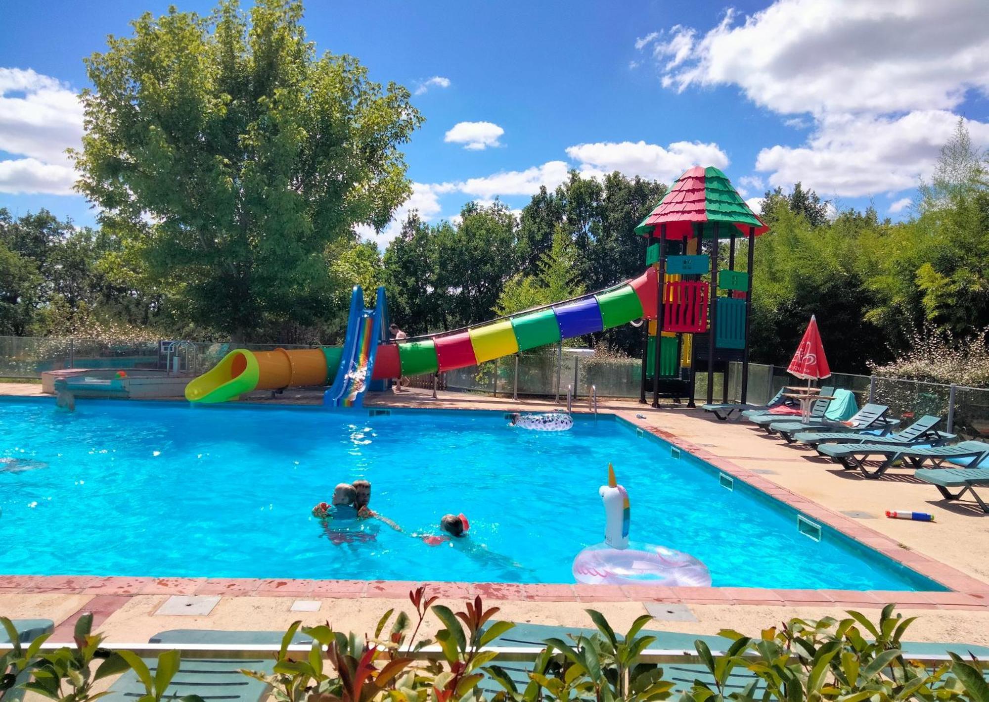 منزل الضيف Devillac  في Camping Fontaine Du Roc المظهر الخارجي الصورة