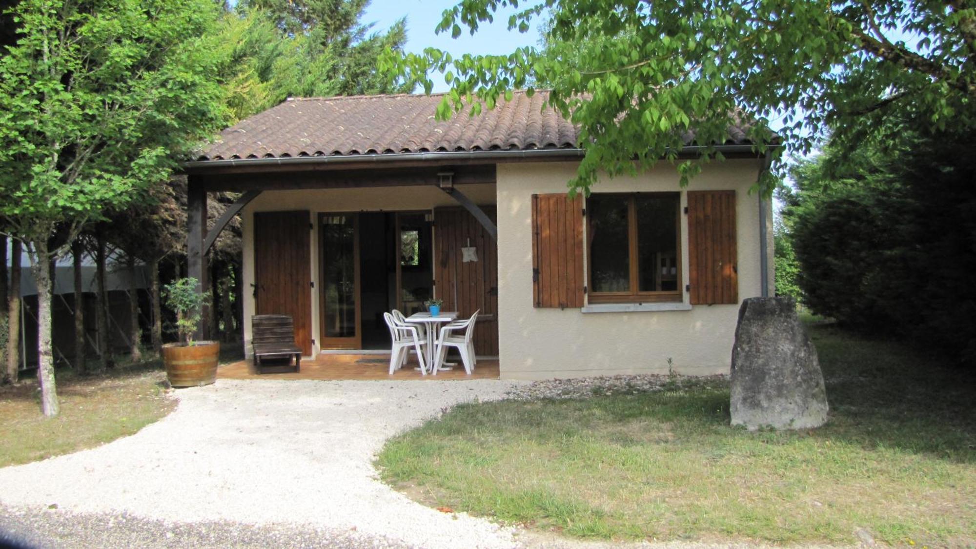 منزل الضيف Devillac  في Camping Fontaine Du Roc المظهر الخارجي الصورة