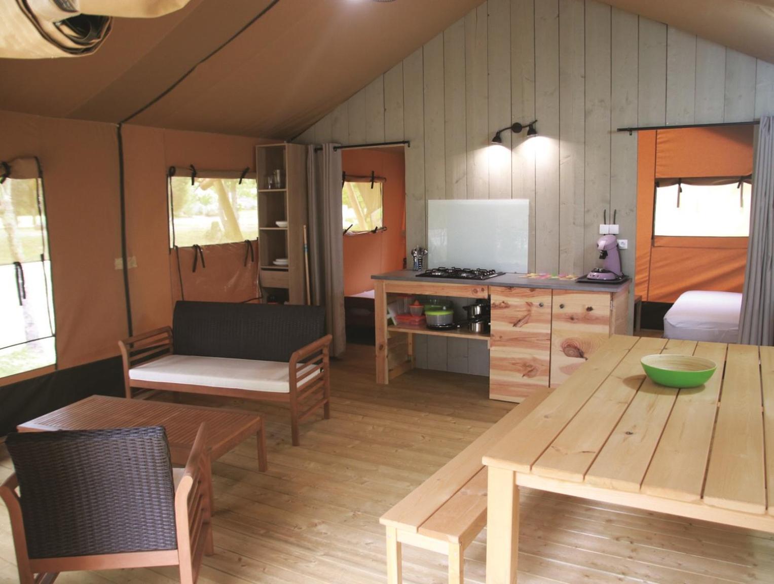 منزل الضيف Devillac  في Camping Fontaine Du Roc الغرفة الصورة